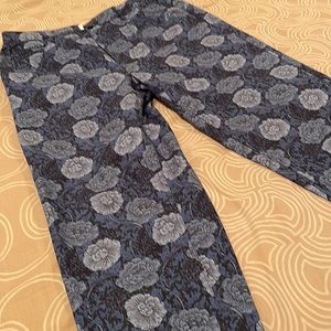 Talbots pants, blue floral print, cotton blend, stretch, 12 W